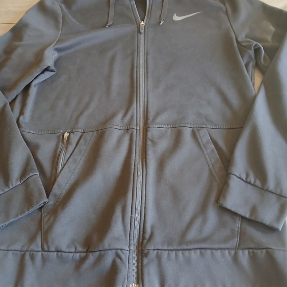 Nike Therma Fit  Men's Black Jacket NWOT Med - Picture 2 of 4